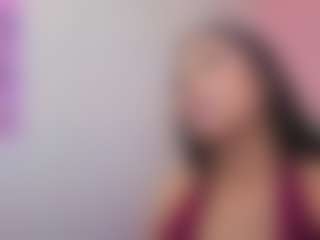 Isabella444-T's Live Sex Cam Show