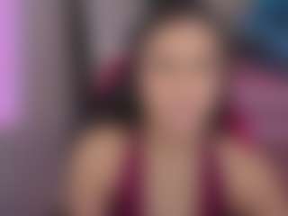 Isabella444-T's Live Sex Cam Show