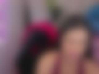 Isabella444-T's Live Sex Cam Show