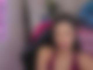 Isabella444-T's Live Sex Cam Show