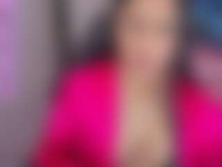 Isabella444-T's Live Sex Cam Show