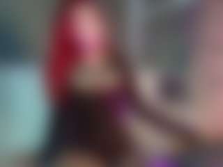 Live cam show with REDS-VELVET - Green Eyes on intimatelivegirls.com