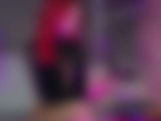 Live cam show with REDS-VELVET - Nipple Piercings on Camsoda