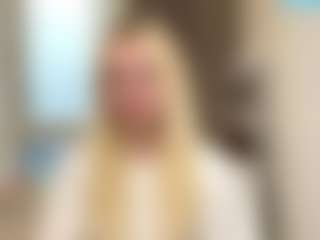 Live cam show with SavannaScallion - Facial Piercings on Streamer API