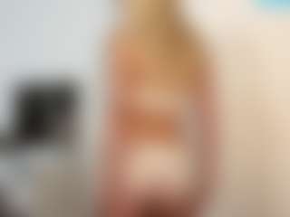 Live cam show with SavannaScallion - Brown Hair on sexytreat.net