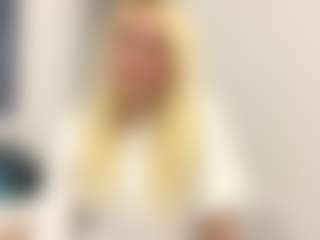 Live cam show with SavannaScallion - Blonde Hair Middle Aged on Camsoda
