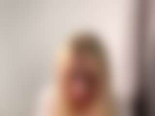 Live cam show with SavannaScallion - Blonde Hair on Camsoda