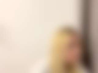 Live cam show with SavannaScallion - Blonde Hair on Camsoda