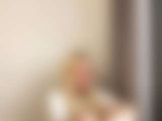 Live cam show with SavannaScallion - Middle Aged on Camsoda