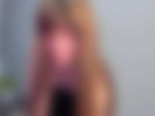 Live cam show with AgnesBeautiful - Brown Hair Teen (18+) on TeamSkeetLive