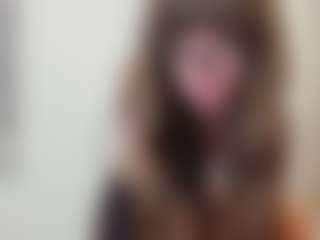 Live cam show with AgnesBeautiful - Petite on SmokeAndPoke