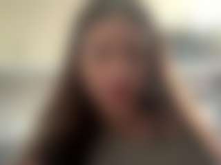 Bella's Live Sex Cam Show