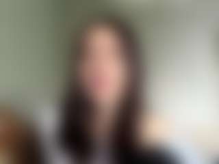 Bella's Live Sex Cam Show