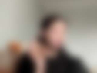 Bella's Live Sex Cam Show