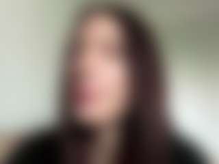 Bella's Live Sex Cam Show