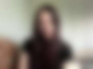 Bella's Live Sex Cam Show