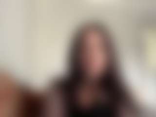 Bella's Live Sex Cam Show