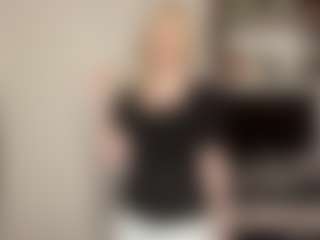 Live cam show with Emma - Deepthroat on Gym Cam Girls