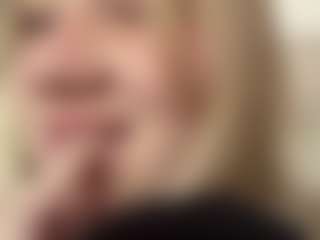 Live cam show with Emma - Petite on sexylive.show