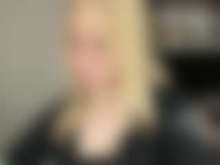 Live cam show with Emma - Squirt Blonde Hair on Fling VIP Chat