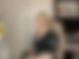 Live cam show with Emma - White on Hubzter Live | lithuania