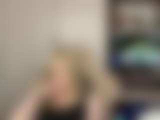 Live cam show with Emma - New Young Adult on Camiplay Live
