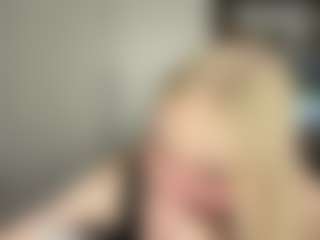 Live cam show with Emma - New Blowjob on Camsoda Late Night