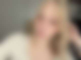 Live cam show with Emma - Squirt Young Adult on Hubzter Live