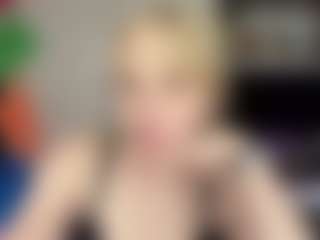 Live cam show with Emma - Blonde Hair on Camsoda