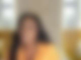 Live cam show with Britany More - Brown Hair on SpunkLive