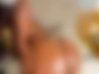 Live cam show with Britany More - Amateur on Camsoda