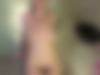 DianaaLight MILF webcam performer live streaming