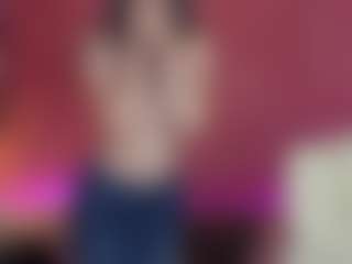 ElisWild's Live Sex Cam Show
