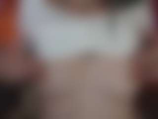 Live cam show with ElisWild - Skinny on livesuperchat.net