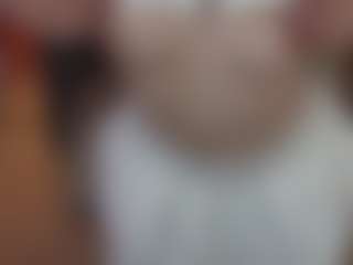 ElisWild's Live Sex Cam Show