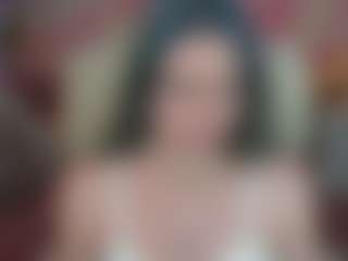 ElisWild's Live Sex Cam Show