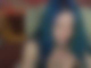 ElisWild's Live Sex Cam Show