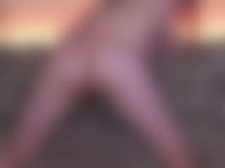 ElisWild's Live Sex Cam Show