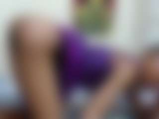 Live cam show with FluffyPeach23 - Smoking on Free Soda