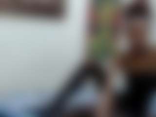 Live cam show with FluffyPeach23 - Sexy on Dolls Live