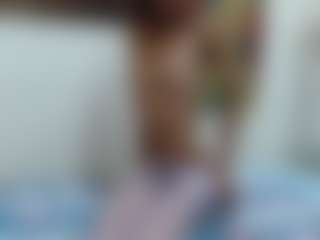 Live cam show with FluffyPeach23 - Drinking on StripNow