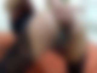 Live cam show with FluffyPeach23 - Bikini on Camsoda