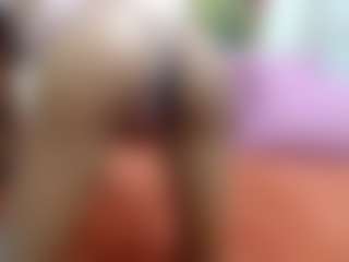 Live cam show with FluffyPeach23 - Striptease on Camsoda