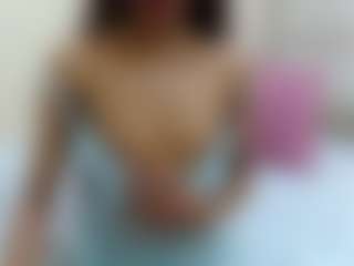 Live cam show with FluffyPeach23 - Oil on StripNow