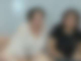 genesis-y-moon's Live Sex Cam Show