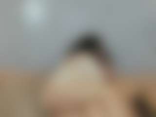 genesis-y-moon's Live Sex Cam Show