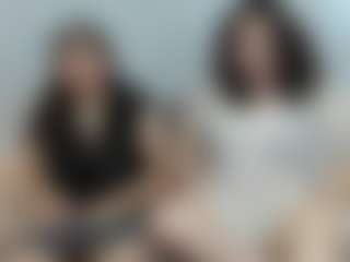 genesis-y-moon's Live Sex Cam Show