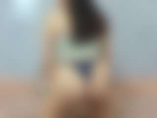 genesis-y-moon's Live Sex Cam Show