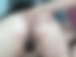 genesis-y-moon's Live Sex Cam Show