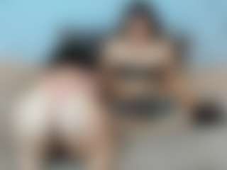genesis-y-moon's Live Sex Cam Show